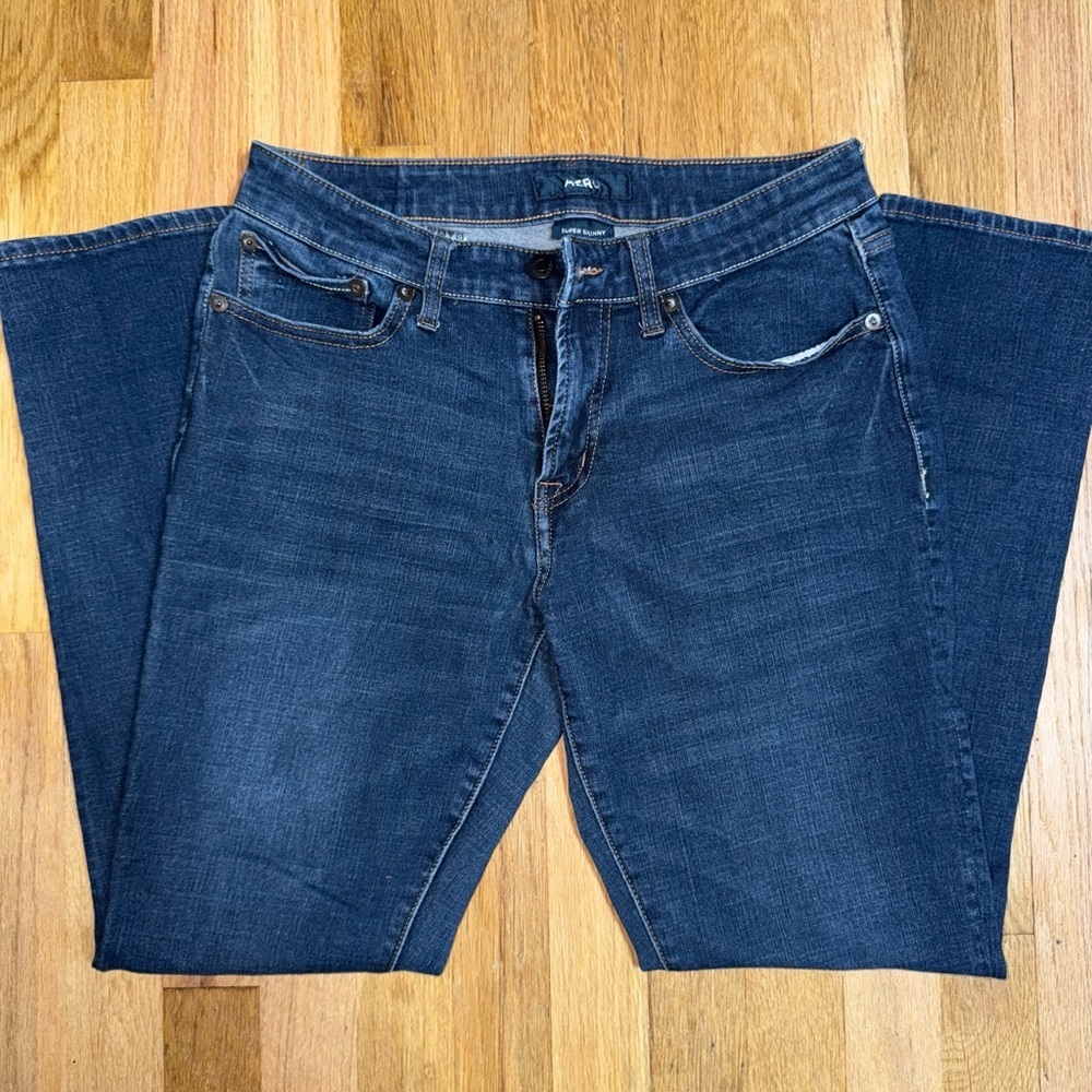 Classic Blue Women's Jeans - Picture 4 of 7
